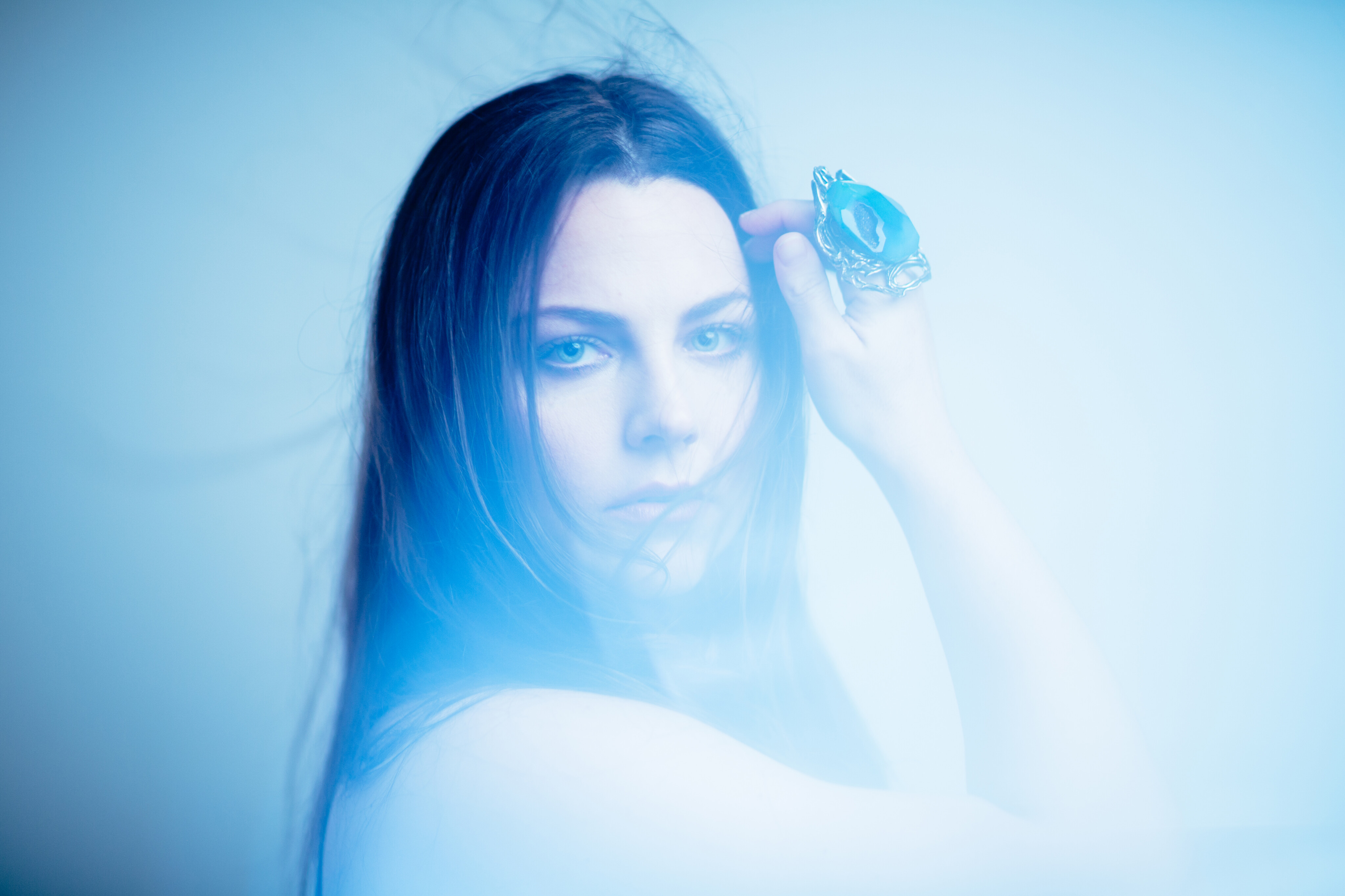 4096x2731
Keywords: amy lee;recover;photoshoot;covers;2016;blue