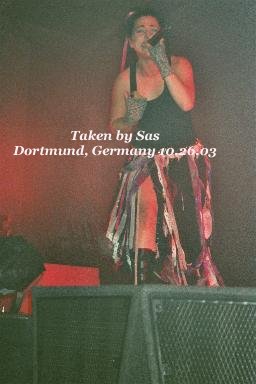 256x384
Keywords: live;concert;2003;dortmund;germany