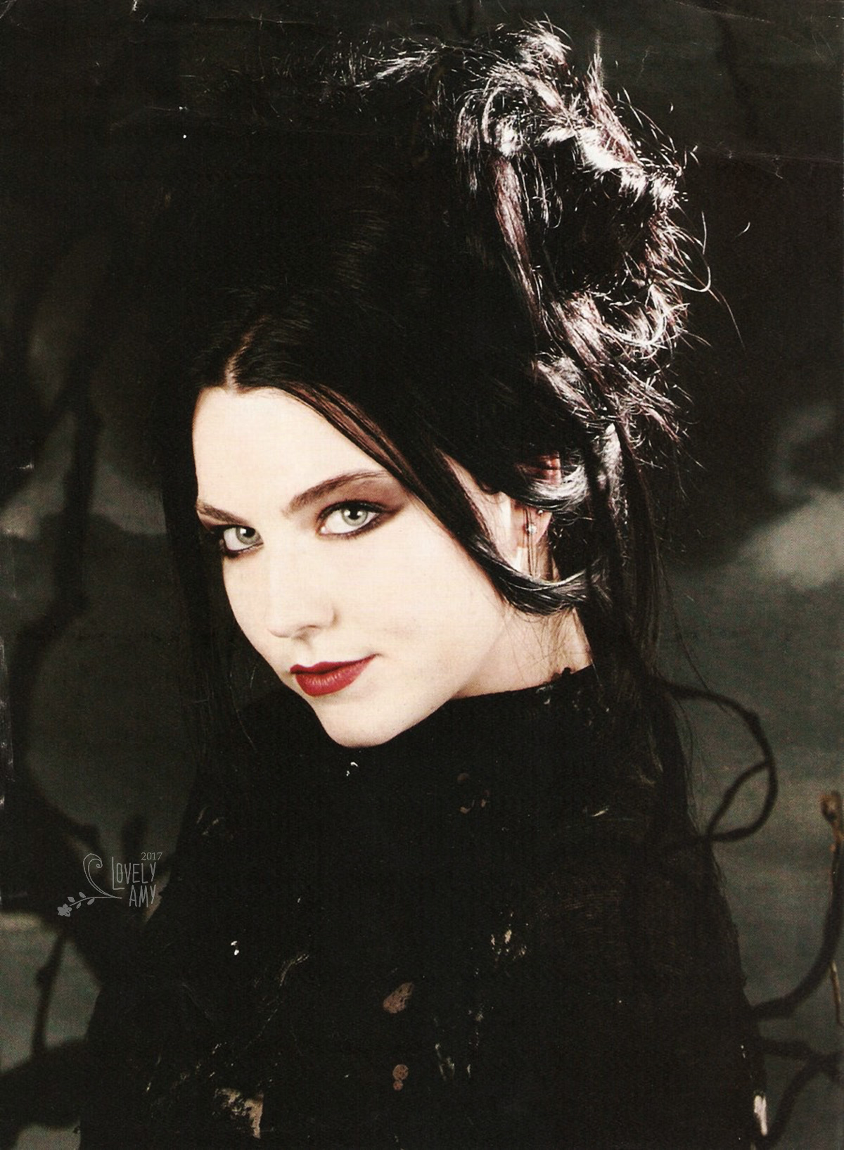 1200x1635
Keywords: amy lee;photoshoot;the open door;black and white;butterfly