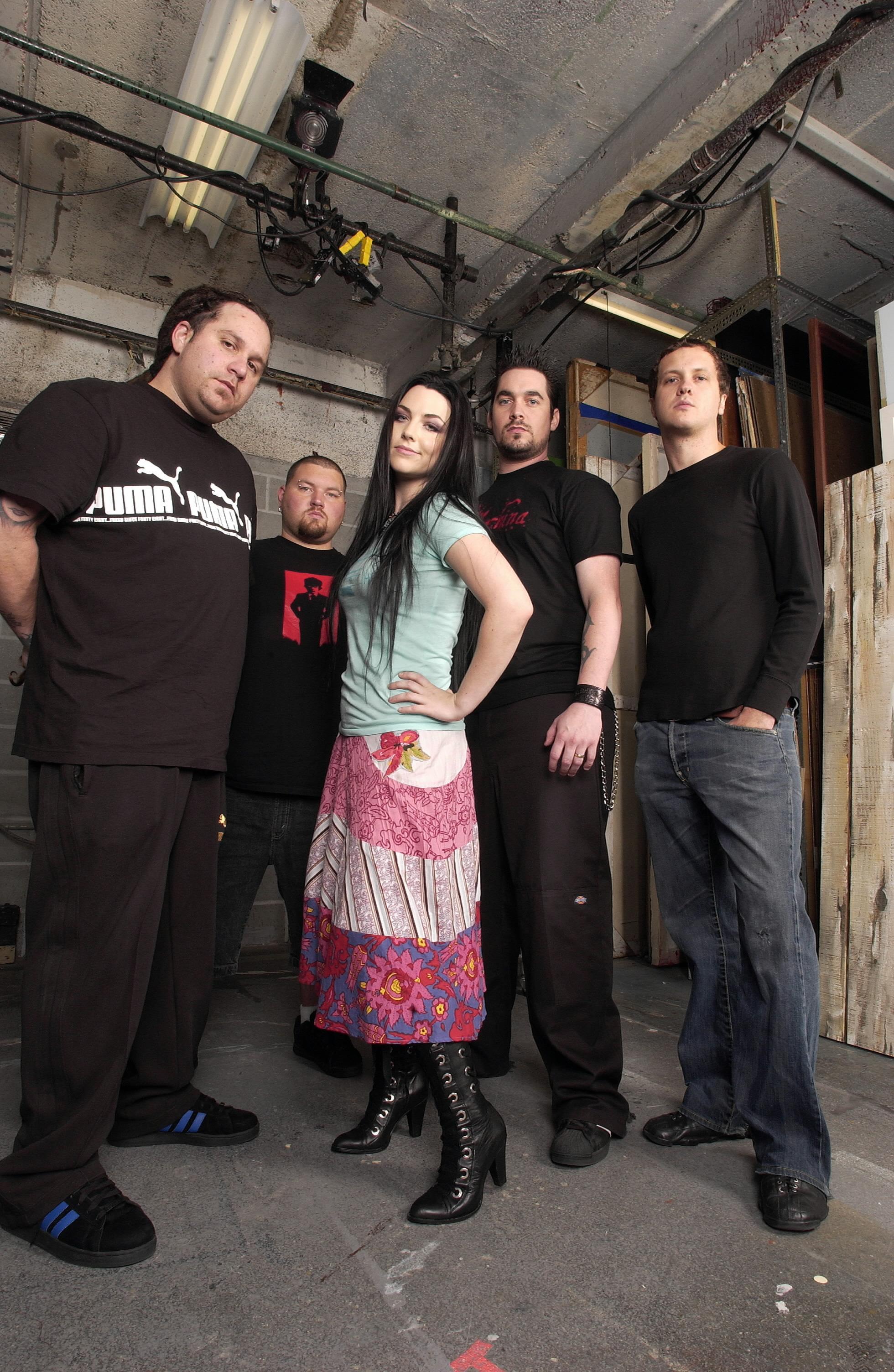 1960x3008
Keywords: the open door;photoshoot:hq;2006;evanescence;band